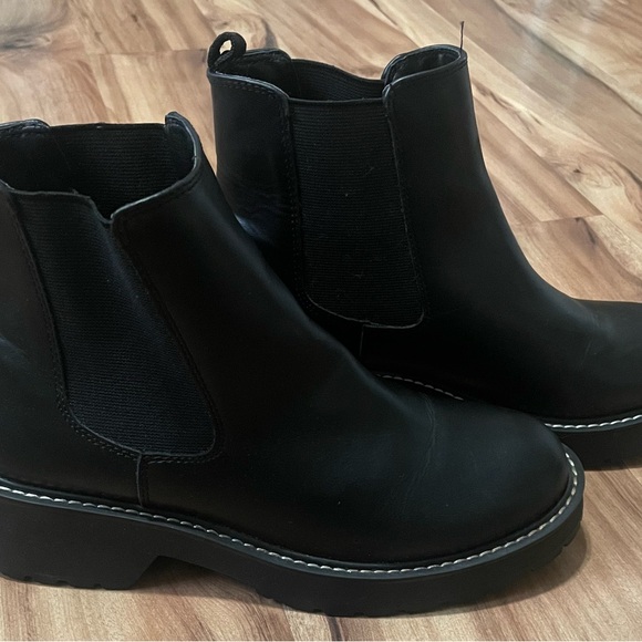 Madden Girl Shoes - Madden Girl Black Cindy Boots Sz 8